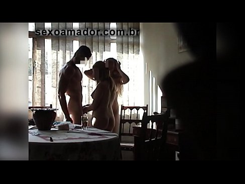 ❤️ Seksvriendinnen nodigen een reusachtige man uit en een triootje met hem ️ Harde porno at porn nl.xlxxporno.ru ❤